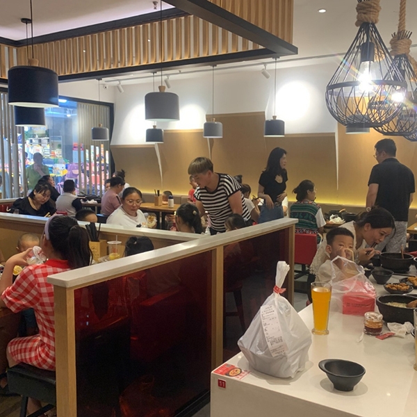 創(chuàng)業(yè)加盟好項目，加盟狀元米線，讓你成功當老板，純大米米線新潮流新趨勢，加盟熱線：400-967-2208